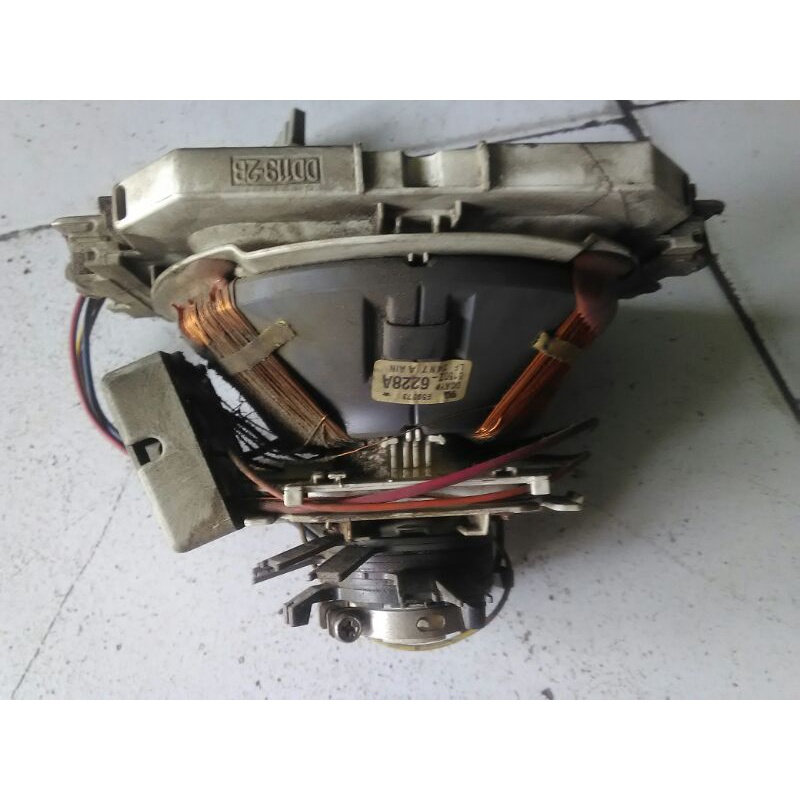 Konde yoke tv LG Slim pearl black 6228A