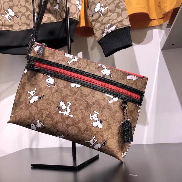 （Shopee live）5734-8 COACH  5734  Men's classic logo PEANUTS CARRYALL handbag armpit bag, Snoopy series  snb