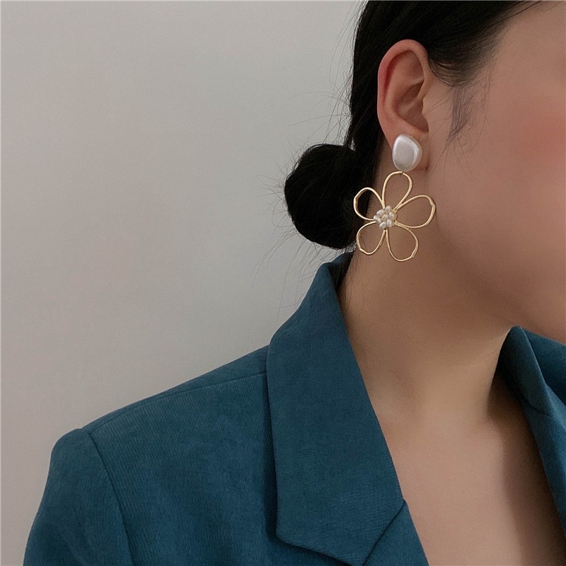 Anting E381 Gantung Bahan Alloy Model bunga dengan Rumbai untuk Wanita