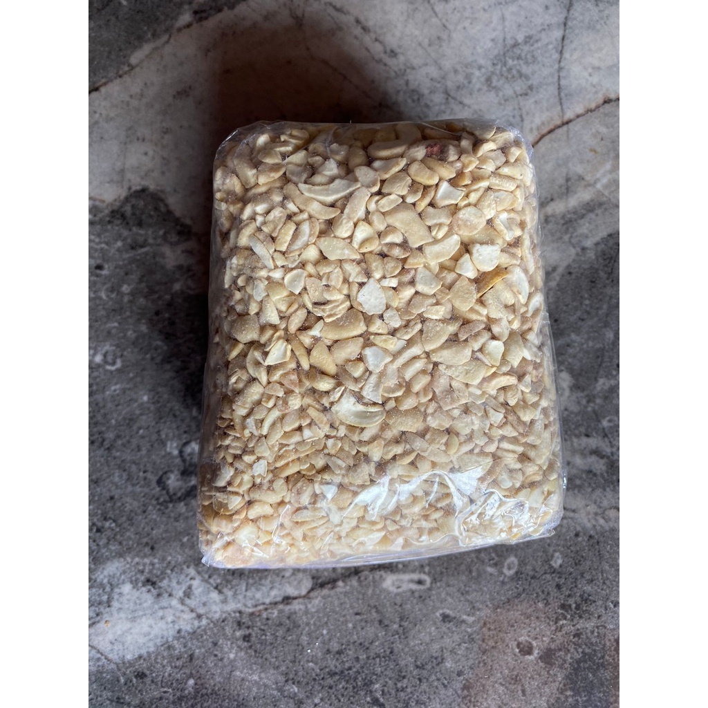 

TERMURAH !! KACANG METE MENTAH BELAH MENIR MURAH 1 KG | ASLI SULAWESI | RENYAH DAN GURIH