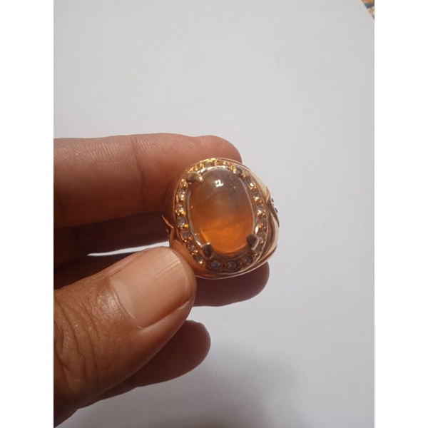 Cincin Yakut Kuning