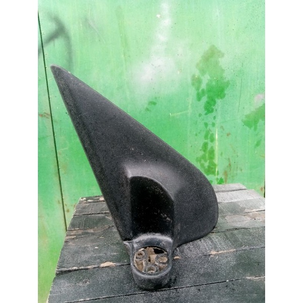 DUDUKAN KAKI SPION TARUNA SPION RETRACK, KANAN.