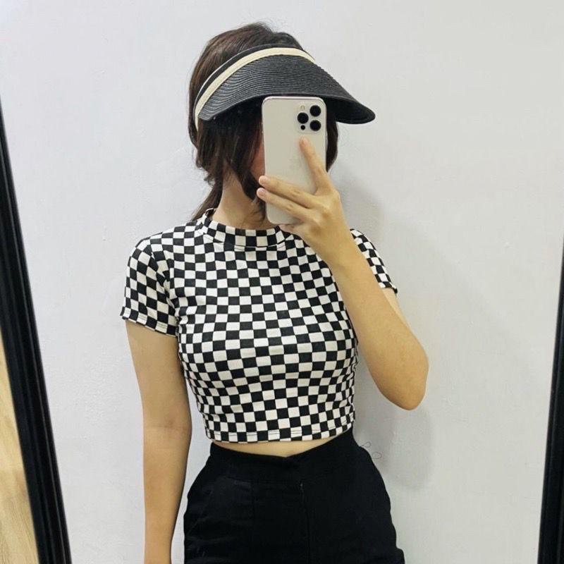 Kaos Checker Catur Crop Top Rib