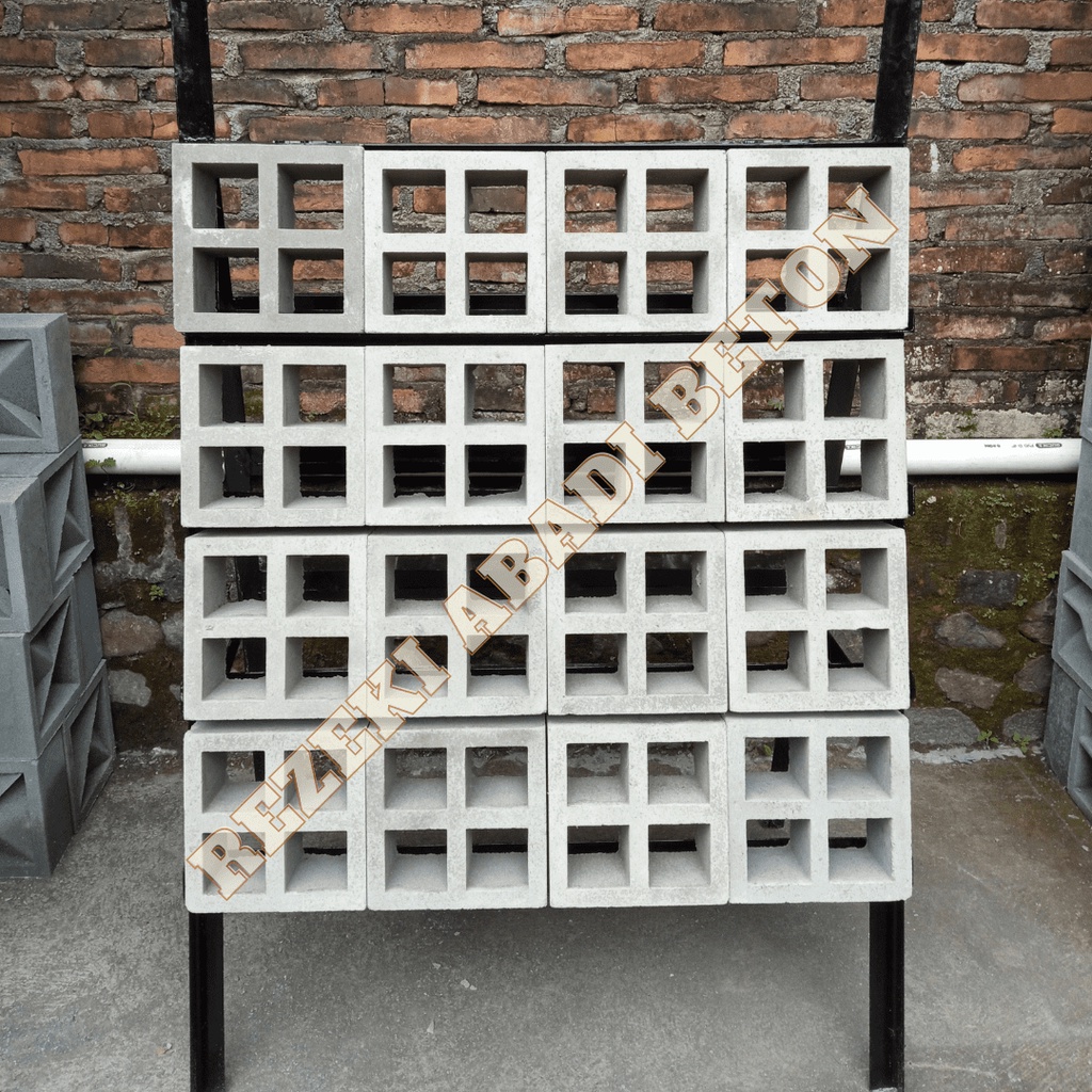 Loster Lubang Angin, Roster Beton Minimalis Motif Dadu Lubang 4 Ukuran 20x20 cm