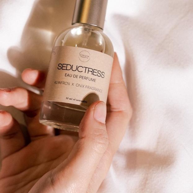 Ω ONIX SEDUCTRESS ♂