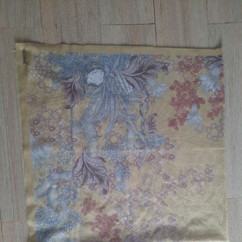 Preloved Tsabita scarf