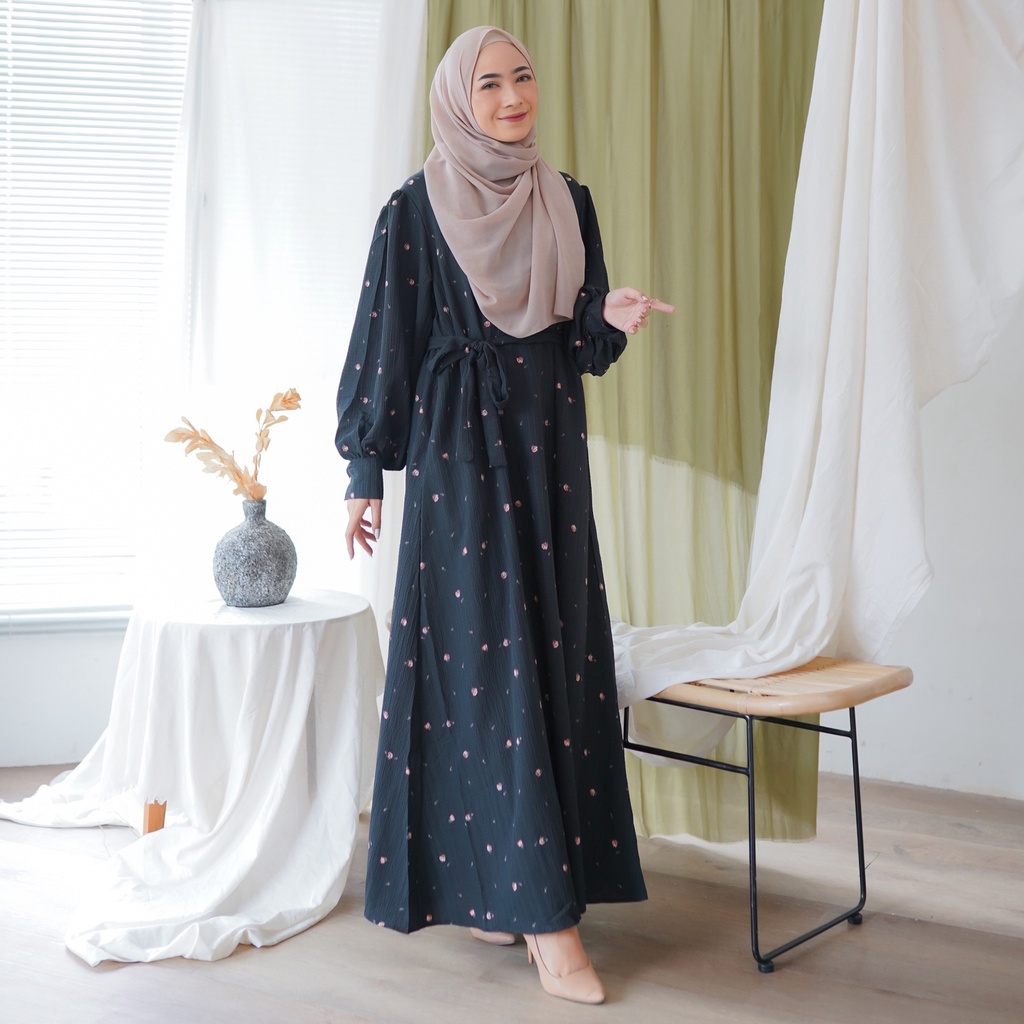 Syafa Dress Putih Wanita Muslim Ala Korea Bahan Crinkle Premium Nyaman Busui Friendly