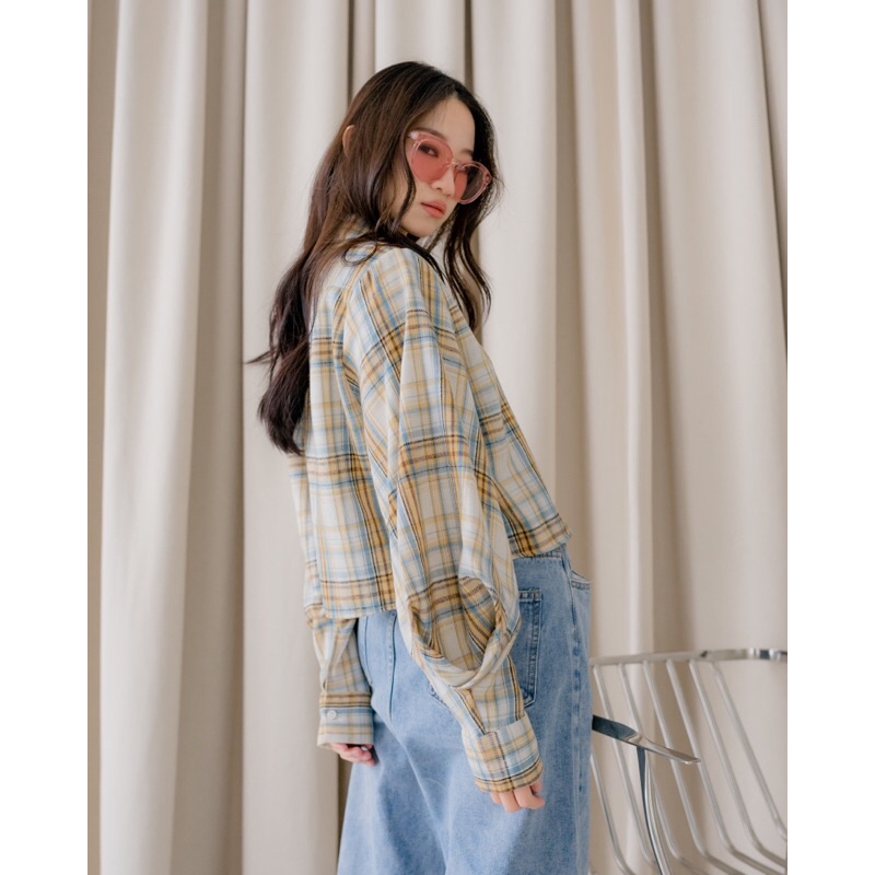 Kemeja Flanel Wanita Semi Crop Emily / Kemeja Crop Wanita kotak-kotak Emily