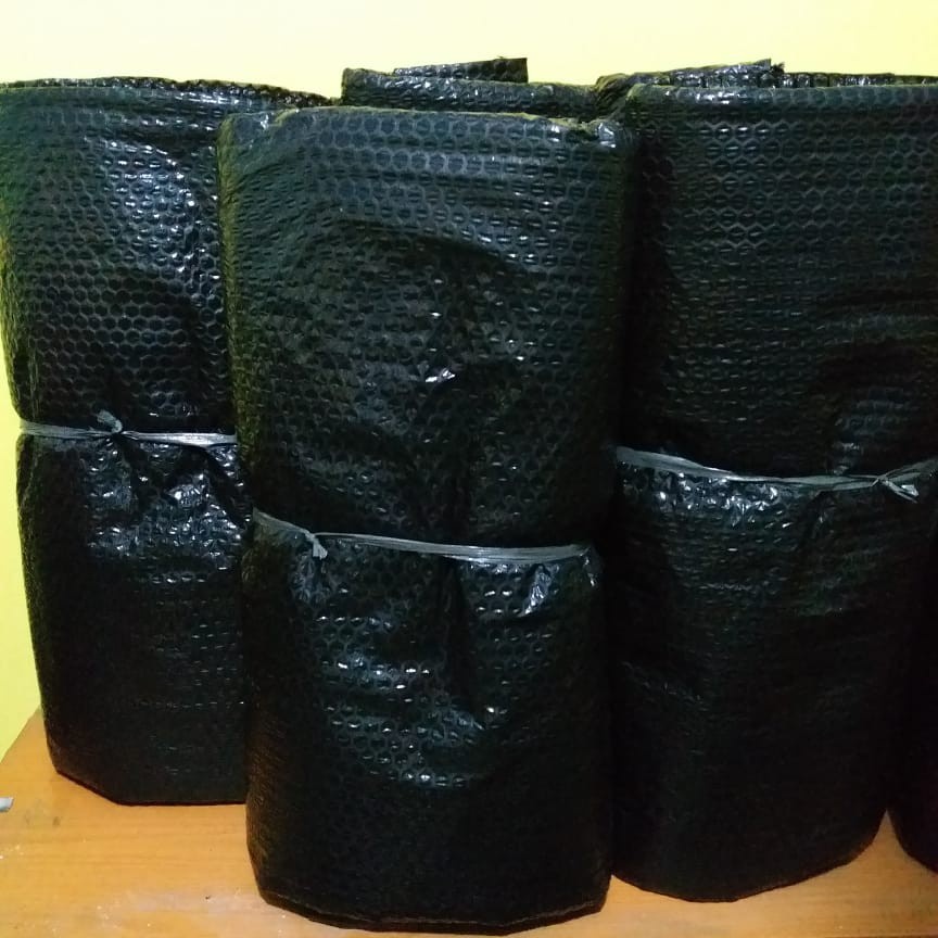 

Bubble Wrap Tebal Hitam Eceran 5 meter Surabaya Barat Murah Babel plastik packing online shop