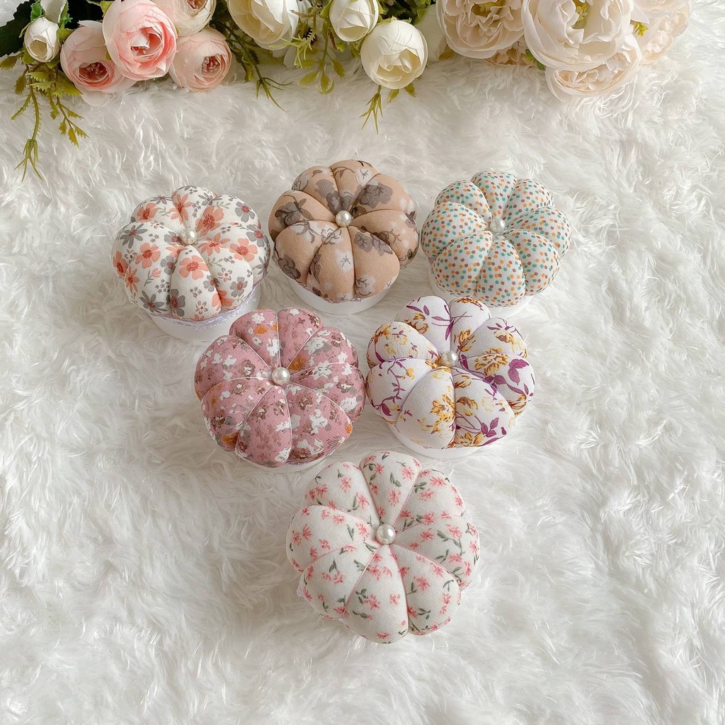 pincushion bantalan jarum | gelang pincushion motif | toples pincushion motif | pincushion vintage