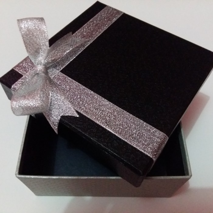

⭐BISA COD⭐ Kotak Kado/Gift Box Ukuran 28x32x14