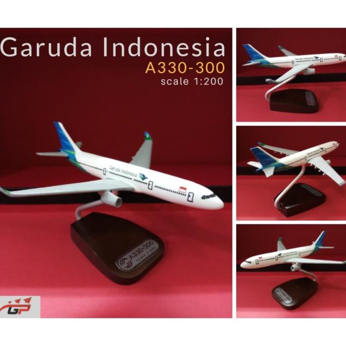 Replika Miniatur Pesawat Garuda Indonesia A330-300