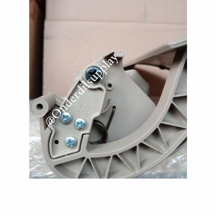 tutup laci atas dashboard innova 55440 0k030