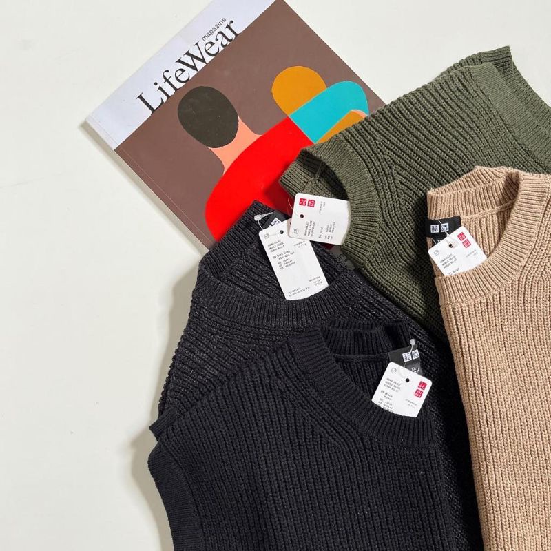 SALE UNIQLO KNIT VEST SWEATER ORIGINAL/ROMPI RAJUT MIDDLE GAUGE UNIQLO ORIGINAL