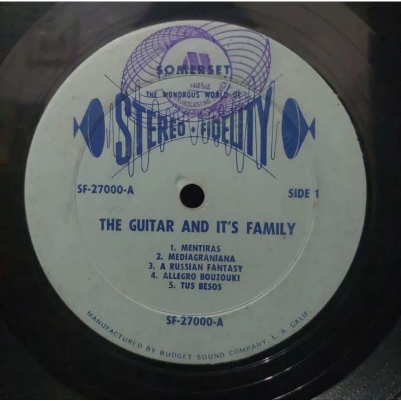 Vinyl Piringan Hitam 12 inch The Guitar And It's Family