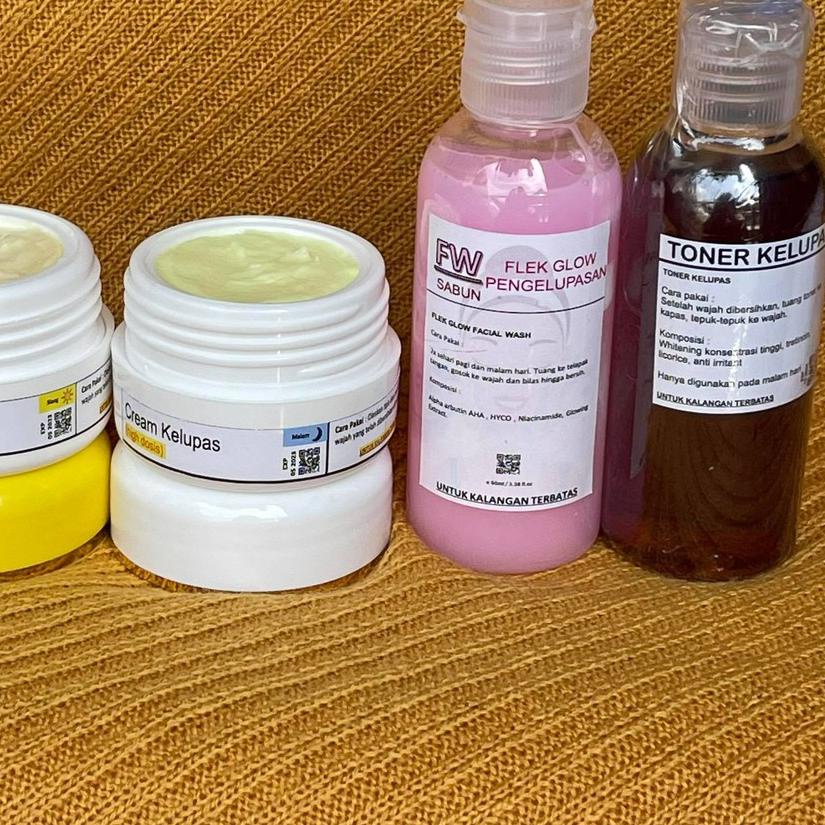 ➢ PAKET LENGKAP KELUPAS / SABUN PINK / CREAM SIANG MALAM / TONER KELUPAS ➣