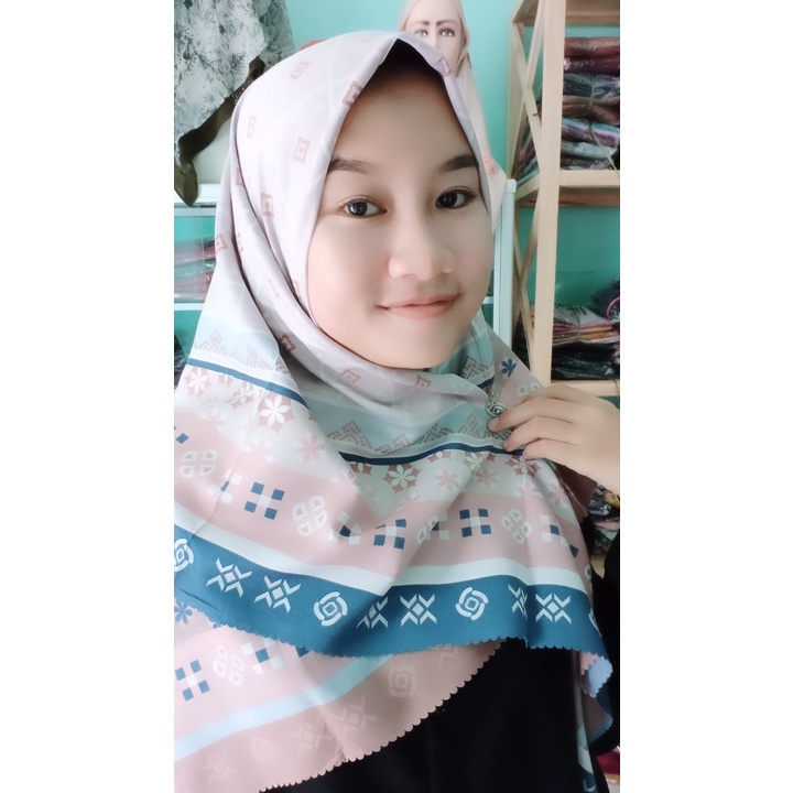 segiempat premium oskara azara motif laser cut