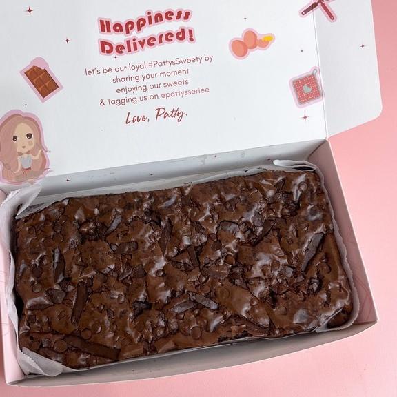 

✯ Fudgy Brownies Double Chocolate (add toppings) 20x10cm BACA DESKRIPSI ❀
