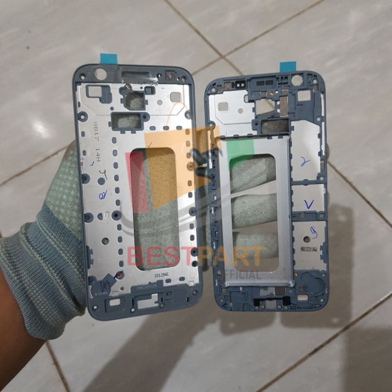 FRAME LCD TATAKAN LCD TULANG TENGAH LCD SAMSUNG GALAXY J3 PRO J330 ORIGINAL COPOTAN