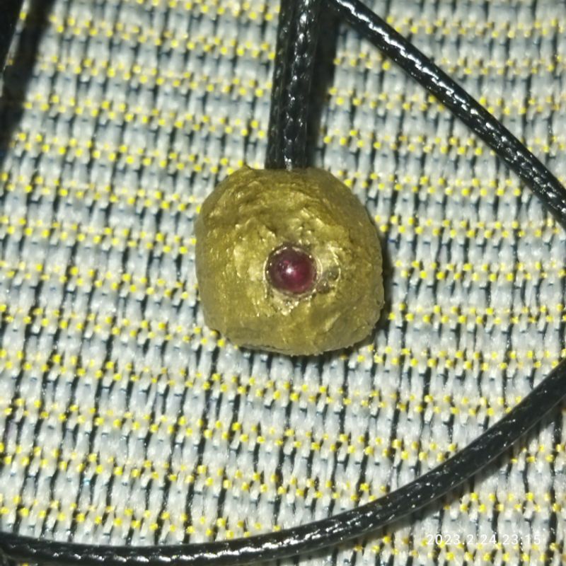 KALUNG LIONTIN WESIKUNING BATU MUSTIKO MERAH DELIMA