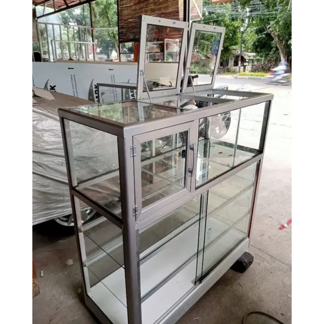etalase beras etalase aluminium etalase kaca ukuran 1m  bisa request ukuran