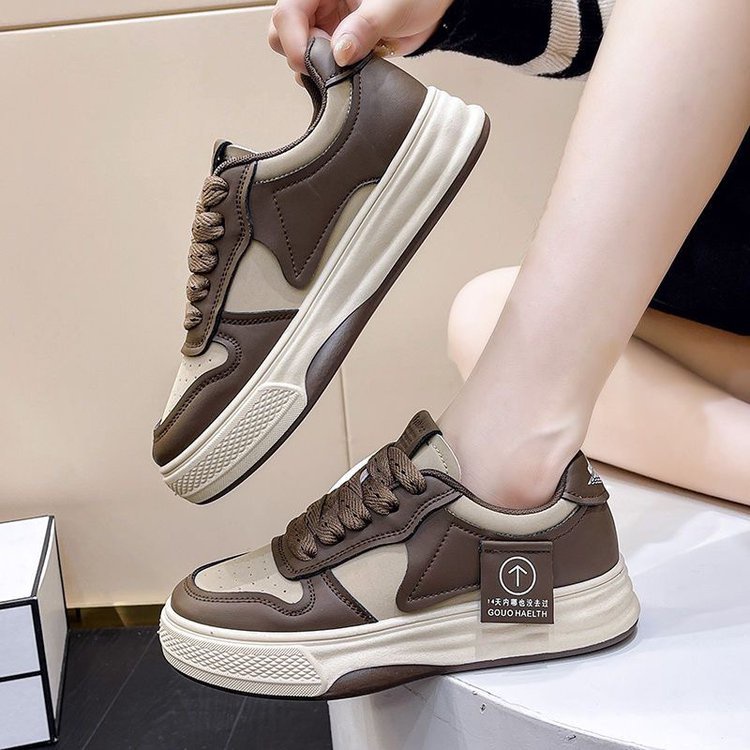 [ Import Design ] Sepatu Sneakers Wanita Import Premium Quality ID200