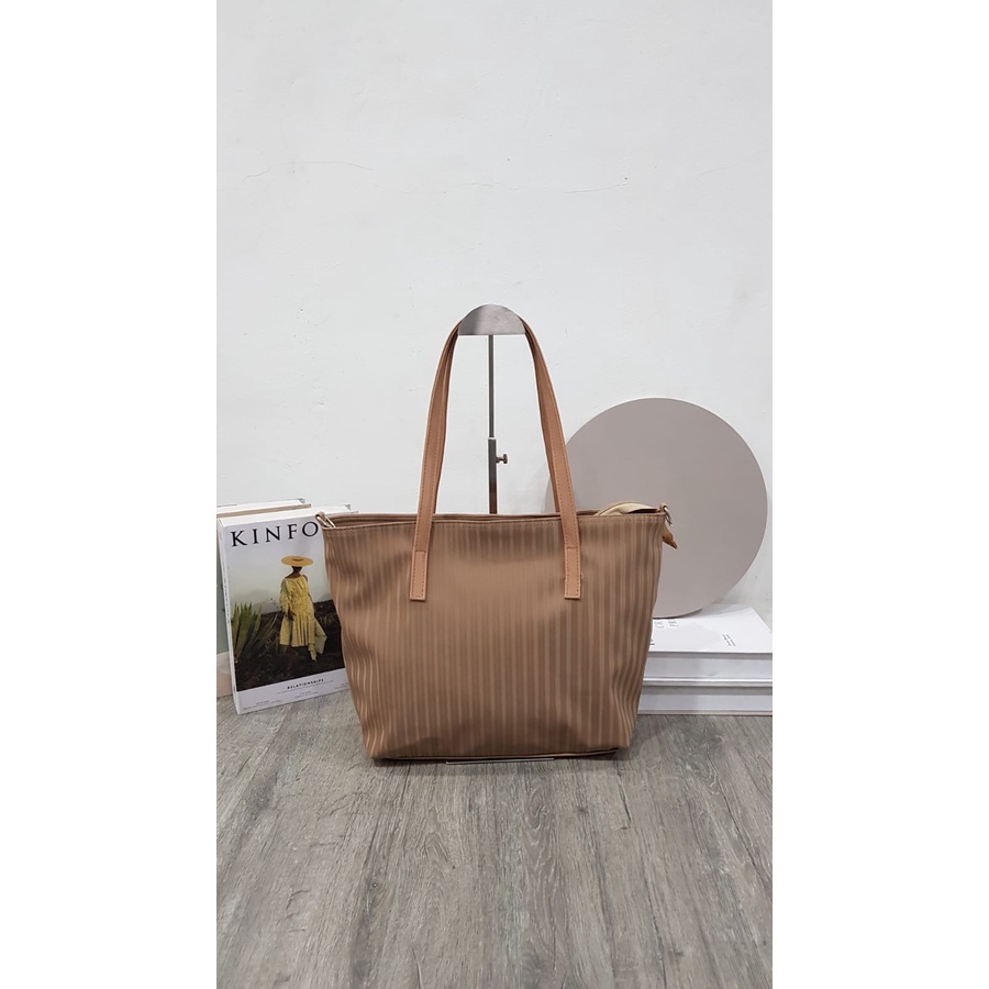 Tas Totebag Wanita Kode Biya