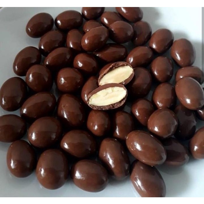 

Coklat Scandia Almond / Coklat Delfi / Silverqueen / Coklat Kiloan