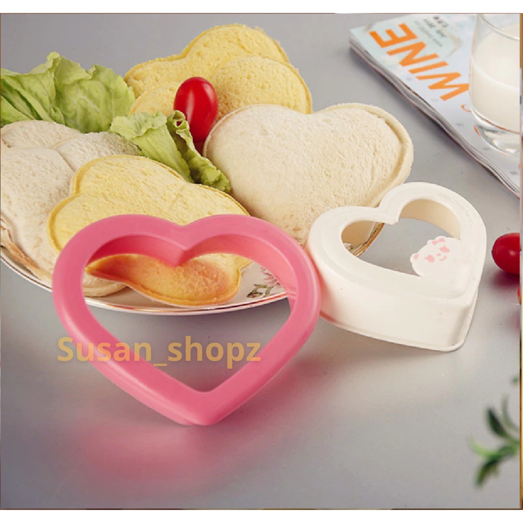 (ctshop1)Pencetak Cetakan Cetak Sandwich Mold Kue Roti Tawar Bentuk Love Hati Heart Bread Cutter Mold Bento