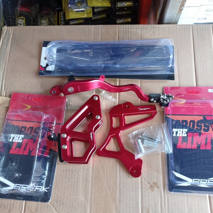 PAKETAN SET CRF (Tuas Rem + cover gear+ stabiliser rantai) X break Red