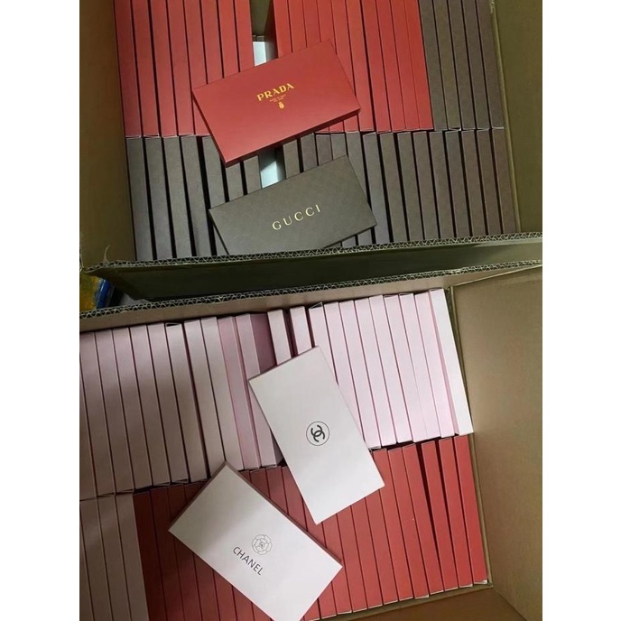 

AMPLOP LEBARAN AMPLOP LEBARAN MEREK MOTIF LV CHANEL ANGPAO TAHUN BARU IMLEK NATALAN EL09I09A82L