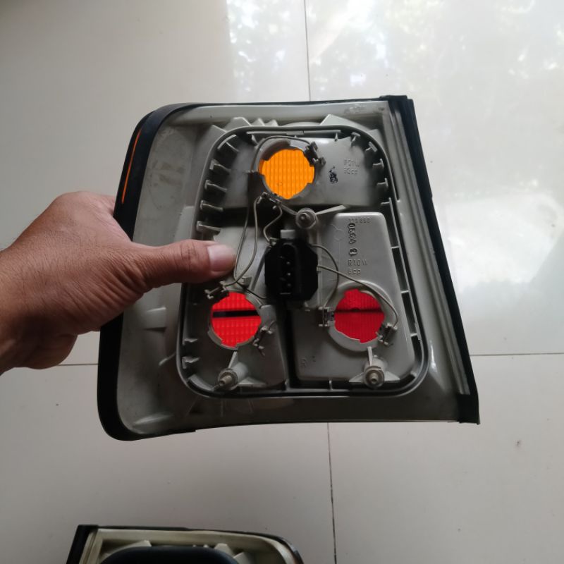 stoplamp bmw e34 520i stop lamp bmw 520i e34 original hella