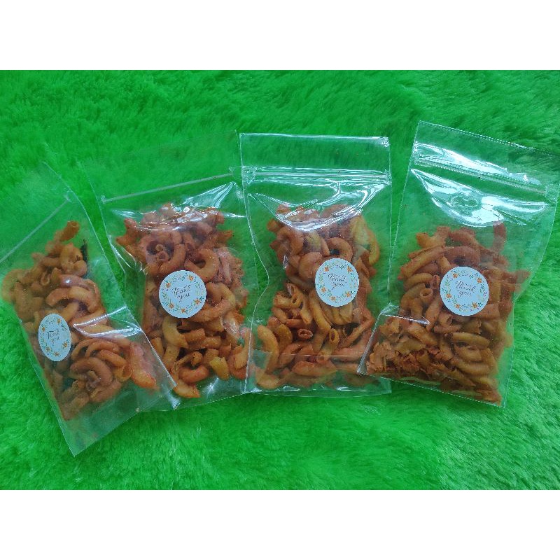 

Aneka Snack serba 3000~ makaroni kriuk