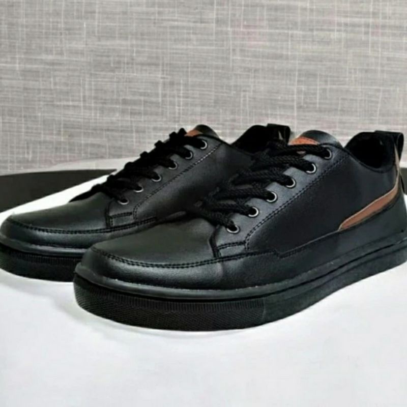 MALKAZ Sepatu Casual Pria Men-702 Black Sepatu Sneaker Kasual Sekolah Cowok Remaja Kuliahan Sudah Disol Nyaman 39-44 Hitam