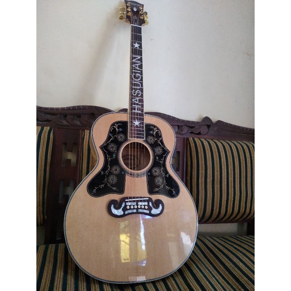 Gibson j200 edisi custom solid maple
