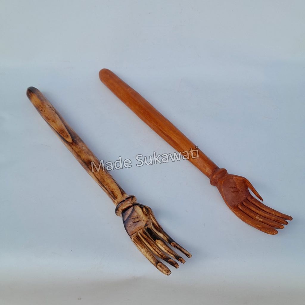 Garukan punggung kayu motif tangan kerajinan hiasan penggaruk handmade