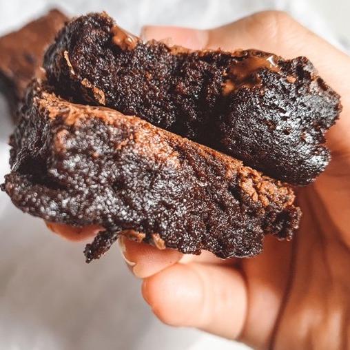 

✶ Brownie STREAK - Fudgy Chewy Chocolate Brownies PREMIUM USING CALLEBAUT ♔