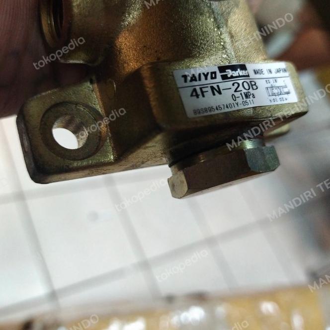 Taiyo Parker 4Fn-20B Foot Valve Pneumatic