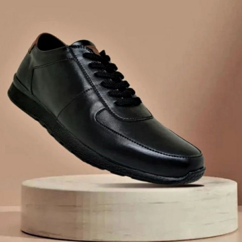 MZIO Black Sepatu Casual Pria Formal Men-704 Sneaker Pantofel Cowok 39.44 Full Black Empuk Style Clasik, 39