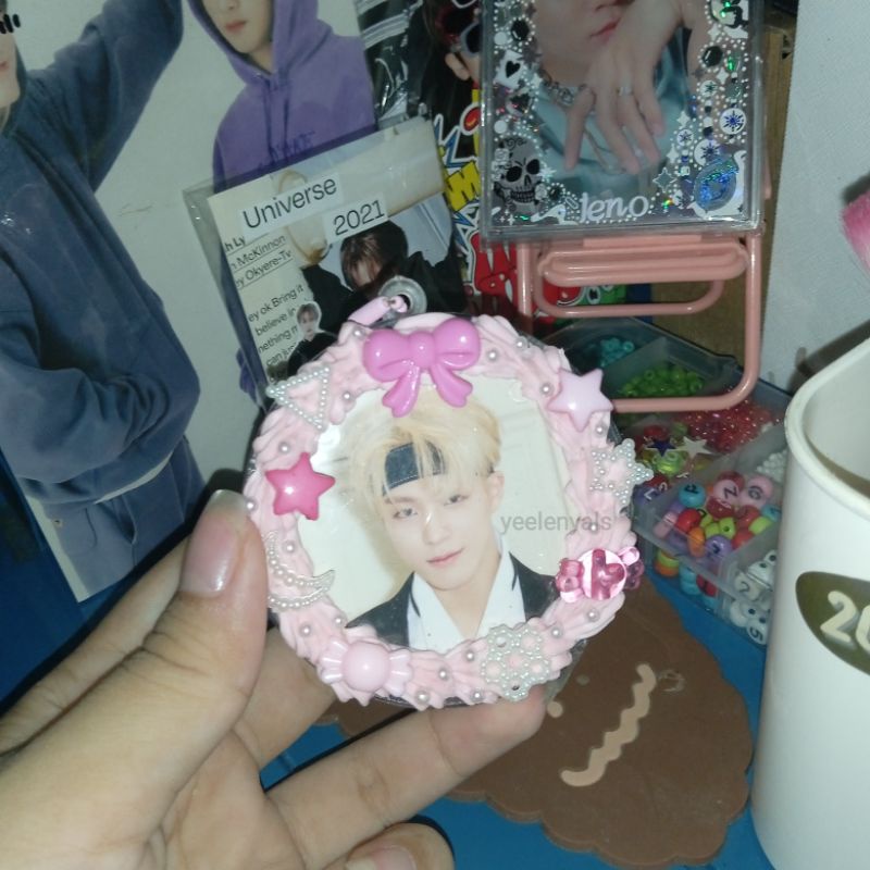 WTS PRELOVED CC HOLDER DECO + CC BOOM JENO