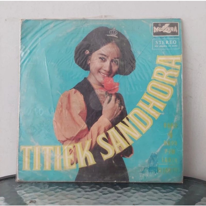 Vinyl Piringan Hitam 12 inch Titiek Sandhora-Si Djaket Biru