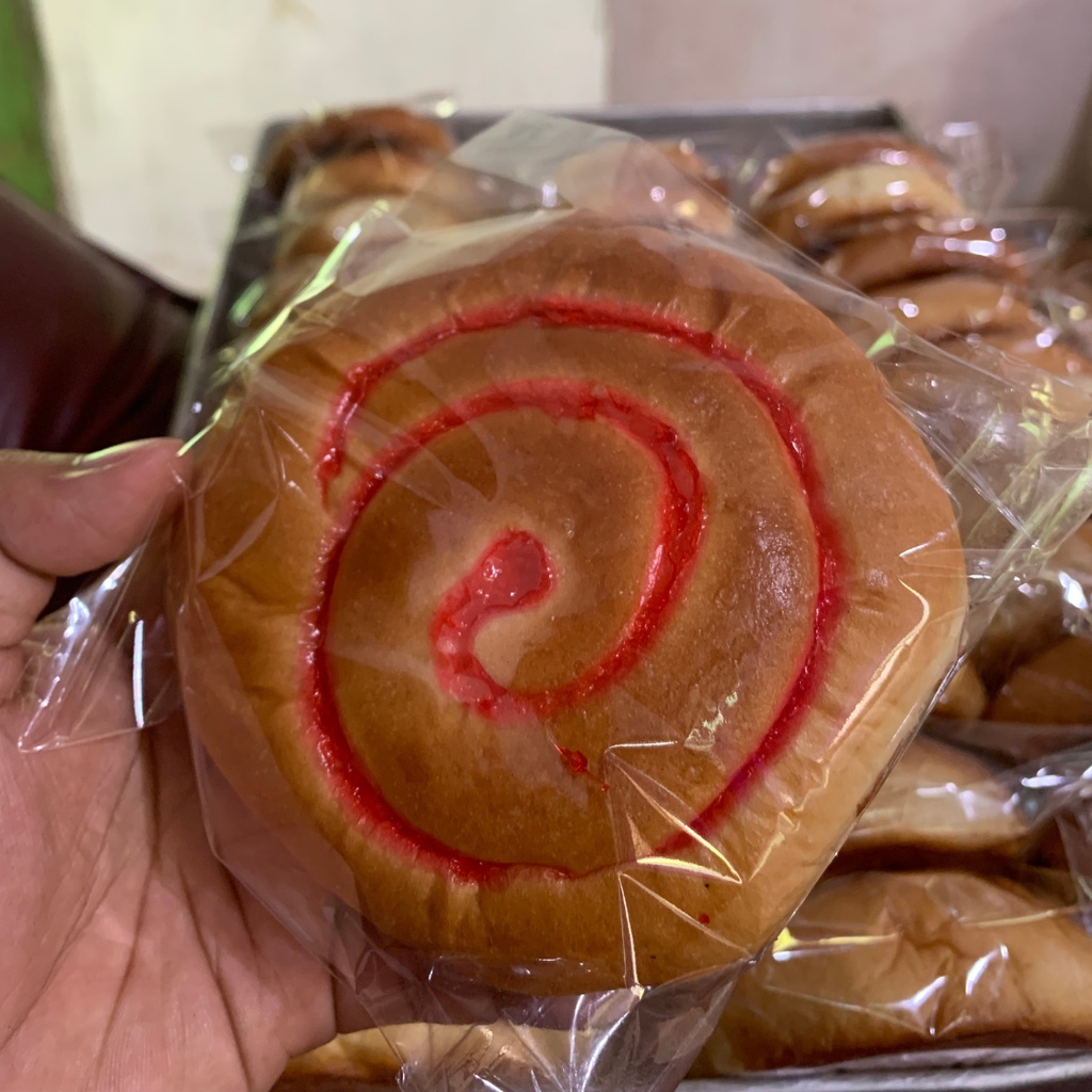 

STRAWBERRY BREAD - [Support by BUMDes Wonosalam]