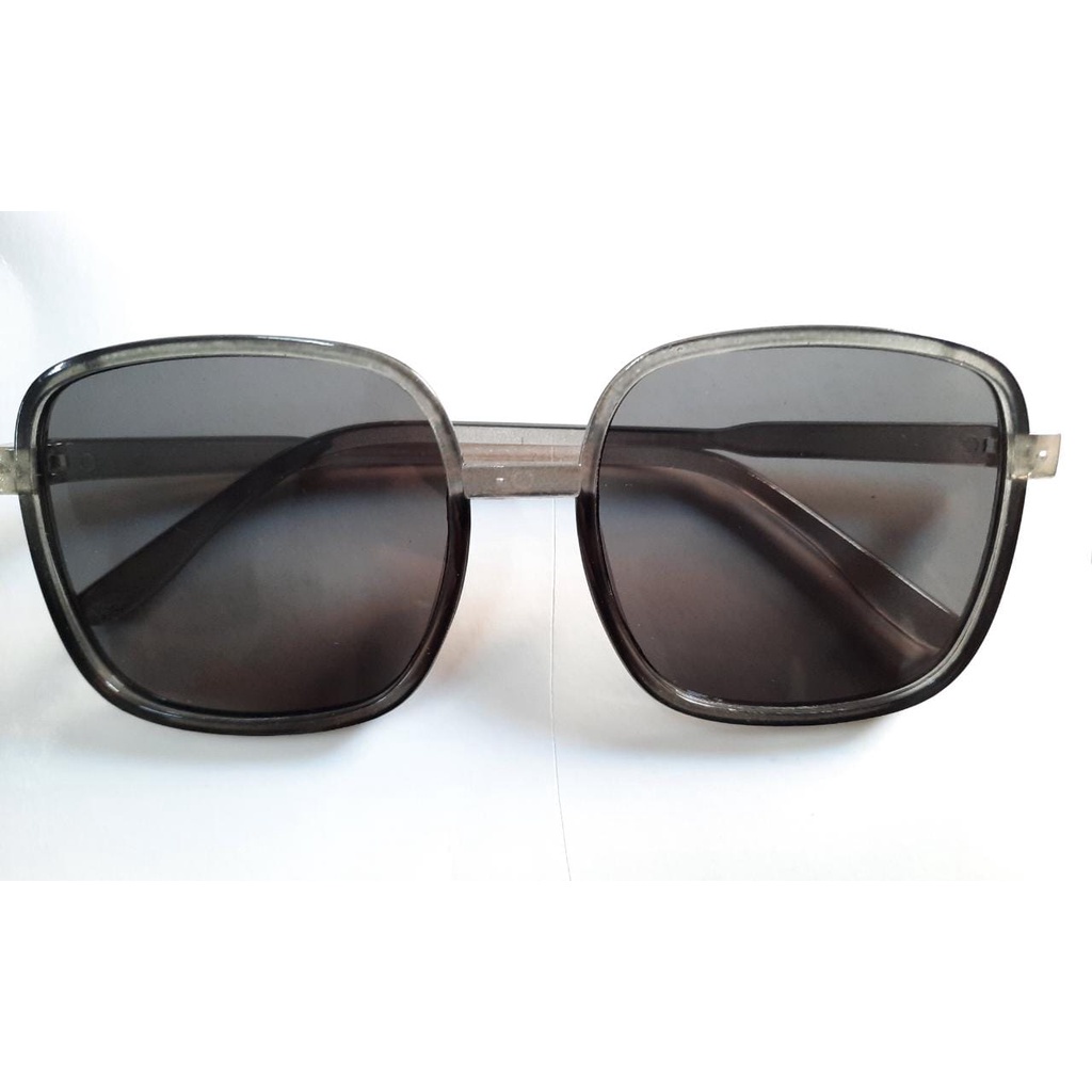 2022 Kacamata Hitam Aviator Retro Klasik Frame Kotak Besar Anti Uv Untuk Wanita