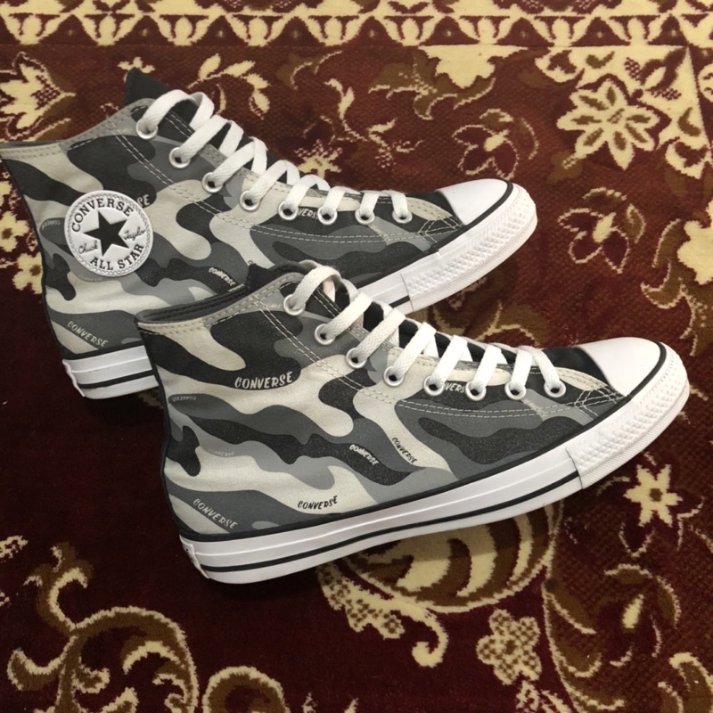 CONVERSE WHITE BLACK DOLPHIN