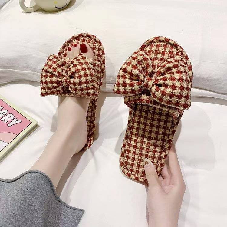 Sandal wanita busur baru di rumah sandal jepit sepatu bulan yang tidak licin