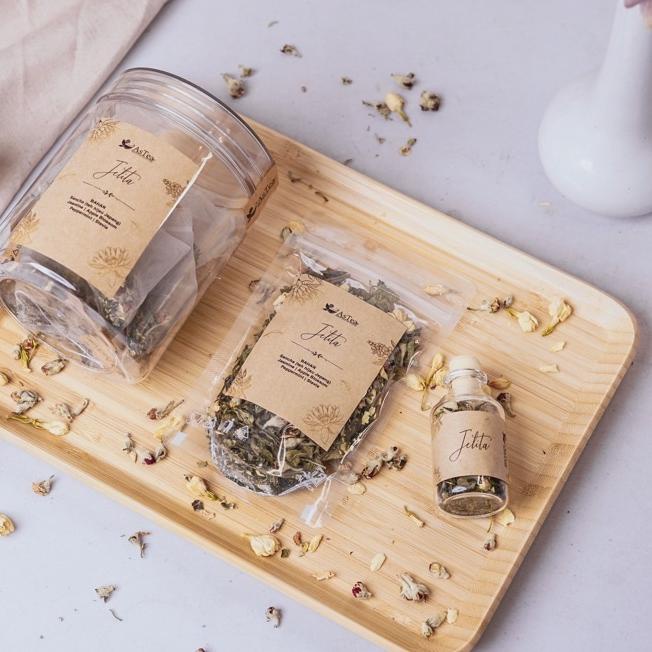 

♦ Jelita tea blend (sencha, jasmine, apple blossom) ☜