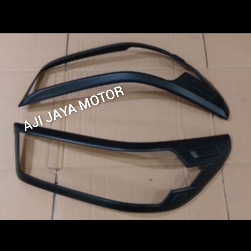 GARNISH LAMPU HILUX G TAHUN 2020-2022 COVER LAMPU DEPAN BELAKANG HILUX