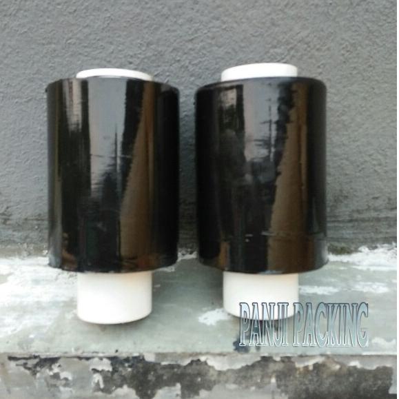 

Sale Sekarang PLASTIK WRAPPING HITAM 10CM X 200M STRETCH FILM PLASTIC WRAP 17mc