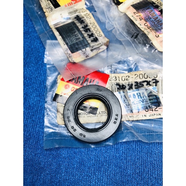 seal sil kruk as kiri magnet yamaha gt80 u5 u7e v50 v70 v75 v80 platina 93102 20009 20x35x7 japan or