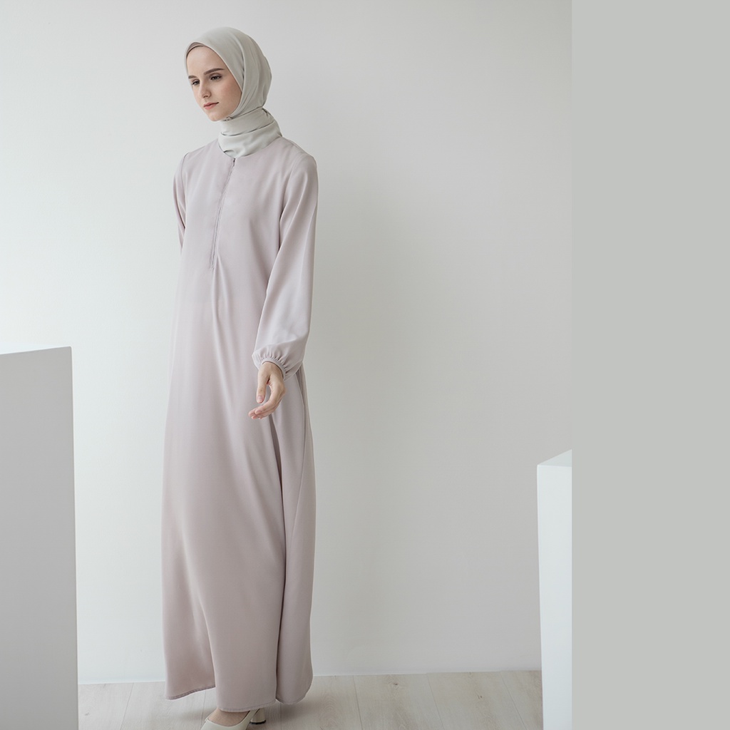 Basic Sada by Aska Label - Gamis polos dengan kantong dan busui friendly bahan crepe warna putih offwhite, hitam black, hijau sage, abu muda, pink, peach, milo tan